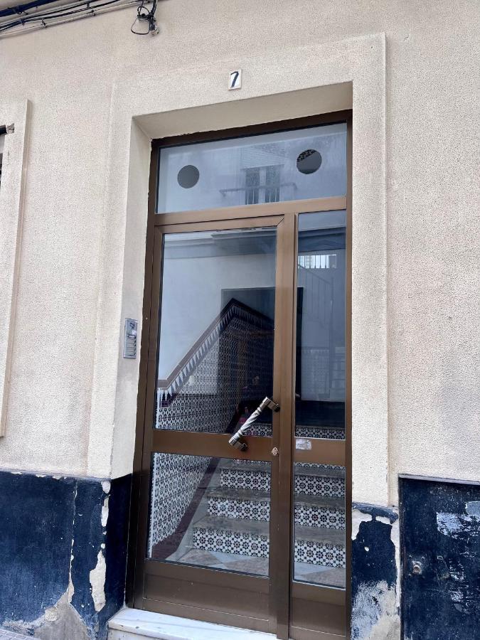 Gatu Villa Paraguay , Preferente Mayores 25 Anos Y Familias Кадис Екстериор снимка